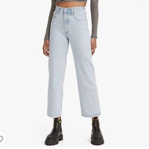 Levi’s Ribcage Straight Light Indigo
